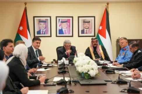 اجتماع يبحث مخالفات وسائل النقل وتحديث قطاع الشاحنات