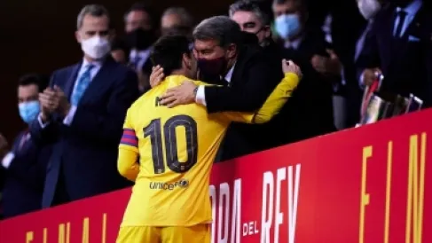 لابورتا: أرسلت العقود إلى ميسي.. لكنه تجاهل برشلونة واختار إنتر ميامي