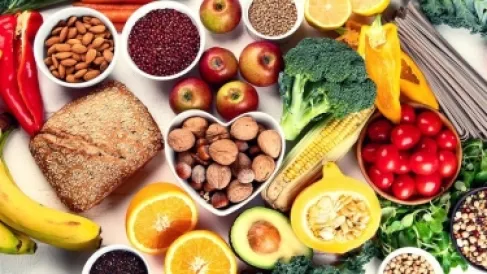 9 وجبات خفيفة غنية بالبريبايوتيك.. لدعم صحة الأمعاء