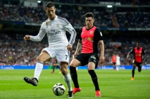 بعد شرائه لجزء من النادي .. هل يستطيع رونالدو مستقبلا اللعب مع ألميريا؟