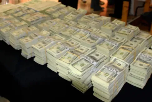 العالم يغرق في الديون… 348 تريليون دولار بنهاية 2025