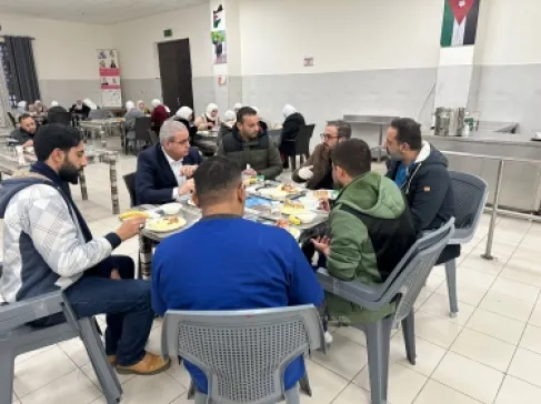 زيارة رمضانية مفاجئة… البدور يفطر مع الموظفين بالبشير - صور