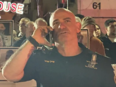 فضيحة تلاحق مسؤولا إسرائيليا: علاقة مع مرؤوسته وفعل فاضح بحق شرطية!