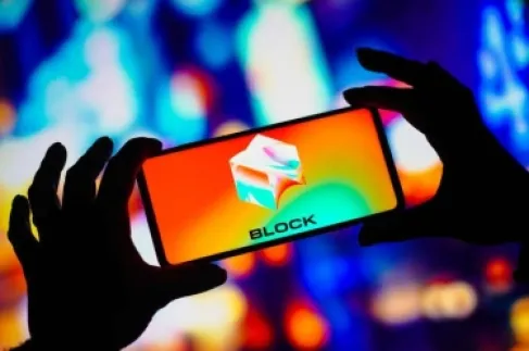 بسبب الذكاء الاصطناعي.. شركة أمريكية تسرّح الآلاف  .. ومدونون: الزلزال قادم