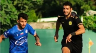 لاعب الحسين إربد سليم عبيد خلال مباراة الاستقلال الإيراني وديا في تركيا