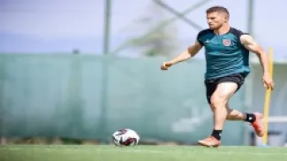 اللاعب انس العوضات