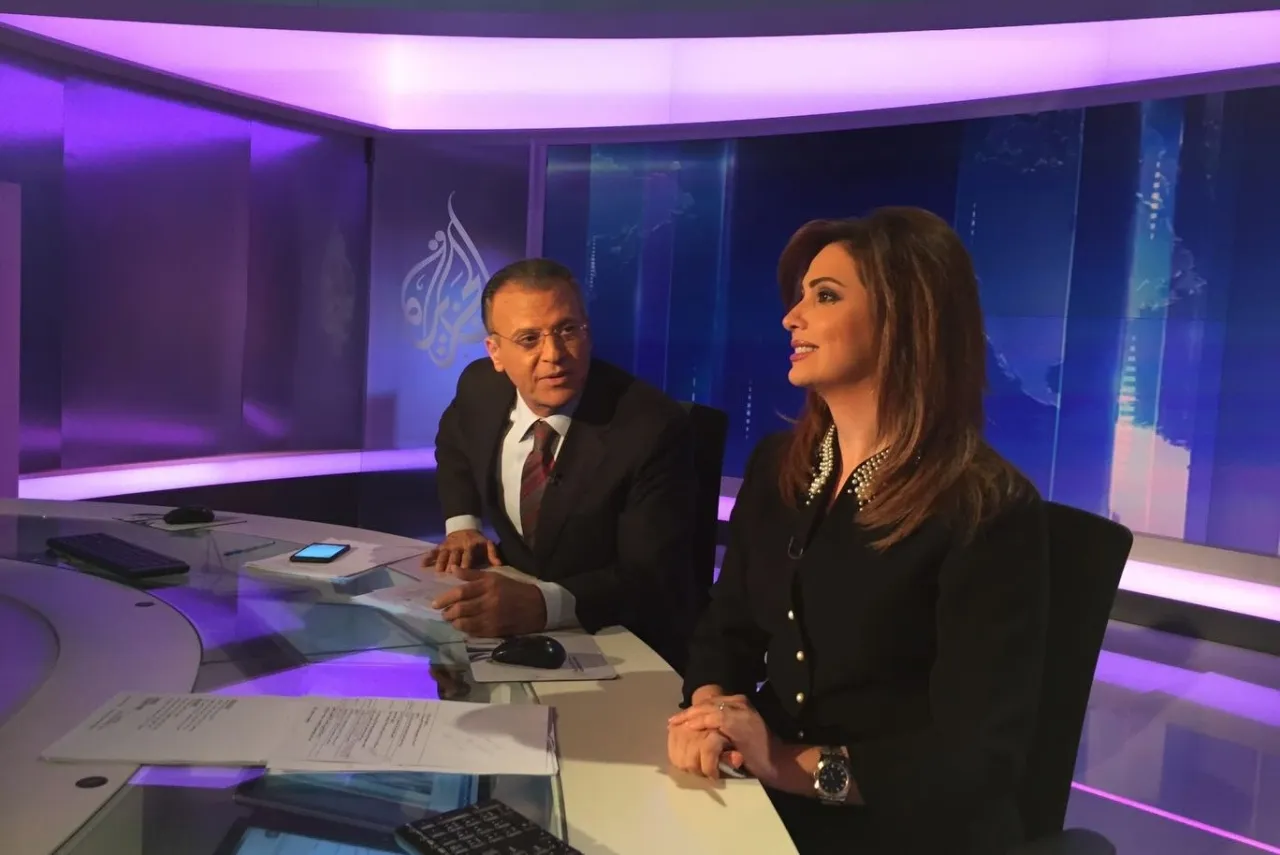 مذيعة الجزيرة إيمان عياد تنعى الإعلامي جمال ريان بكلمات مؤثرة 