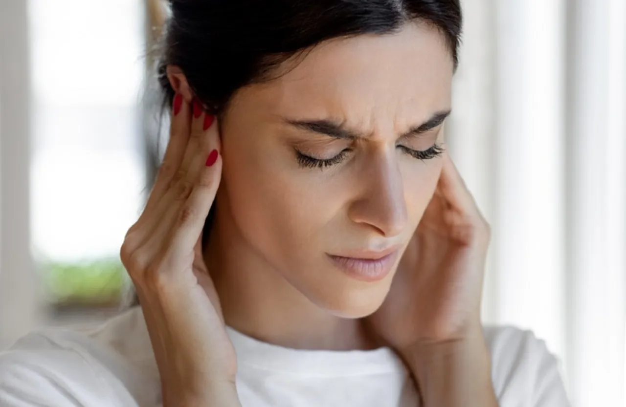 علاج رقمي يقلل الأثر النفسي لطنين الأذن 