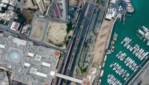 الكويت توقف عمليات ميناء الشعيبة احترازياً وتفعّل خطط الطوارئ