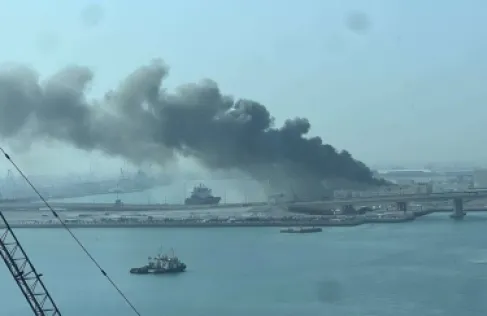 الإمارات: حريق في معسكر السلام بأبوظبي