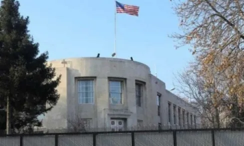 حريق وانفجار  في السفارة الأمريكية بالرياض