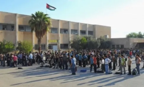 مصادر لـ(خبرني): دوام المدارس والجامعات قيد الدراسة على عدة مستويات