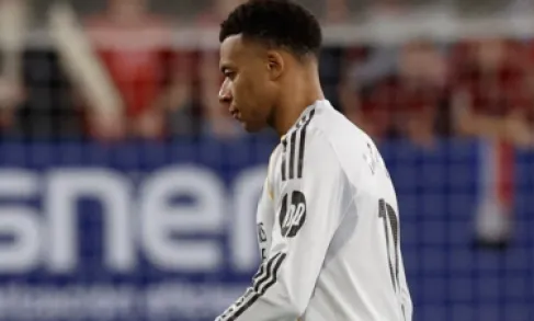 مبابي يستنجد بطبيب خارج (البرنابيو) للعودة إلى الملاعب