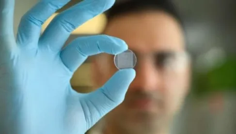 رقعة ذكية بلا ألم تتيح مراقبة الجهاز المناعي مباشرة من الجلد