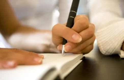 دراسة تكشف ما الذي يجعل العسر أكثر إبداعا