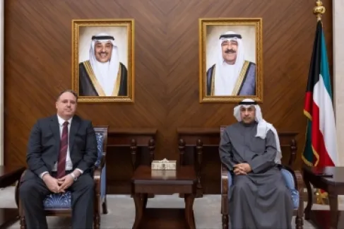 الكويت تستدعي القائم بأعمال سفارة العراق إثر اعتداءات فصائل مسلحة عراقية