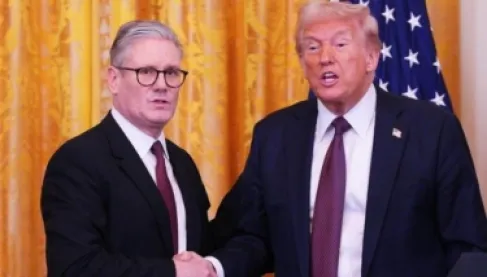 على وقع خلافات إيران.. ترامب يمنح ستارمر لقبا جديدا