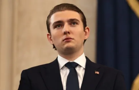 (أرسلوا بارون).. حملة ساخرة تطالب ترمب بتجنيد نجله للقتال ضد إيران