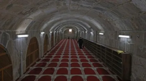 The Occupation Continues the Closure of Al-Aqsa Mosque for the Eighth Day