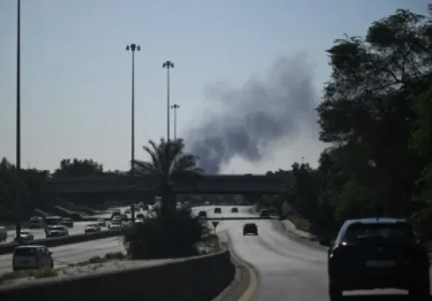 الكويت والإمارات تتصديان لصواريخ إيرانية.. وإنذارات بالبحرين