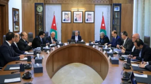 Hassan discusses with shipping companies reducing shipping costs and enhancing supply chains in Jordan