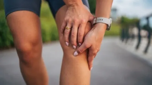 ملايين يعانون خشونة المفاصل.. لكن العلاج الأقوى قد يكون أبسط مما تتوقع