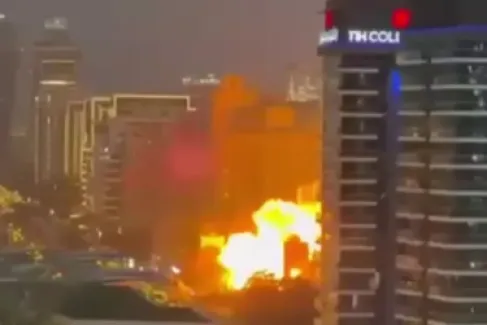 خسائر وإصابات جراء استمرار القصف الإيراني لعدد من دول الخليج