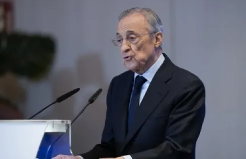 زلزال محتمل في البرنابيو.. بيريز يدرس تغيير مدرب ريال مدريد