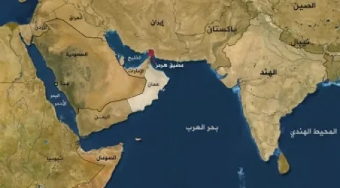 قائد بحرية الحرس الايراني: من لديه شك فليقترب من مضيق هرمز