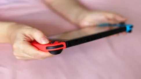 مديرية الأمن العام تحذر من مخاطر ألعاب إلكترونية تحمل محتوى نفسيا بالغ الخطورة