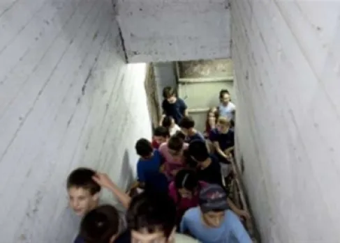 إصابة 29 إسرائيليًا جراء تدافع خلال القصف