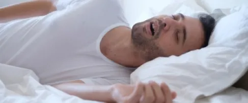 الشخير المستمر قد يشير لمشكلات صحية خطيرة