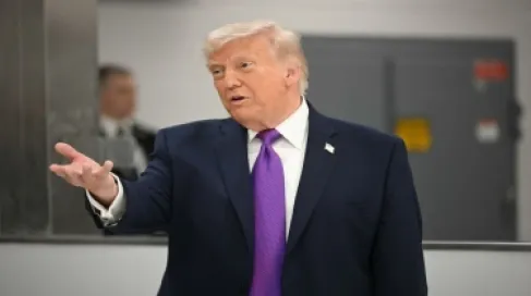 ترمب: قصفنا 28 سفينة إيرانية لزرع الألغام