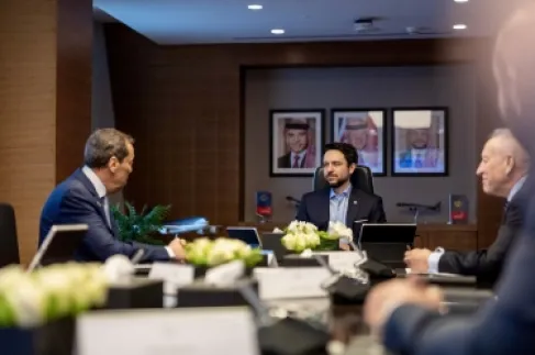 ولي العهد يزور شركة الخطوط الجوية الملكية الأردنية