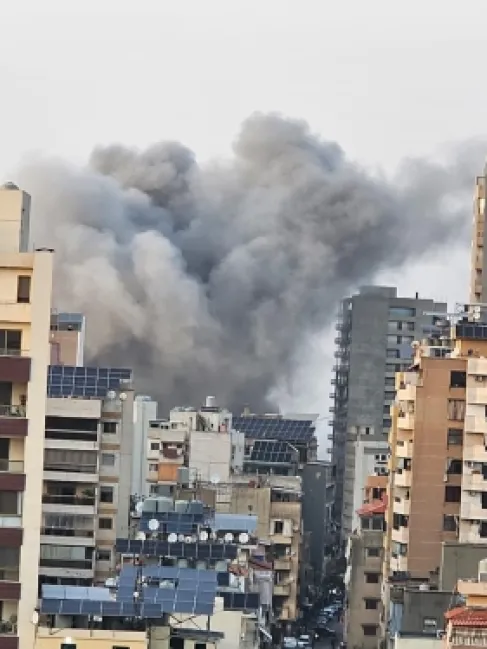 غارات إسرائيلية على مبنى بمنطقة الباشورة في وسط بيروت