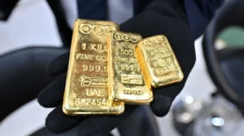 الذهب يتجه لخسارة أسبوعية ثانية مع تراجع توقعات خفض الفائدة وارتفاع الدولار