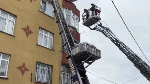 إسعاف استثنائي لسورية تزن 240 كيلوغراماً في إسطنبول