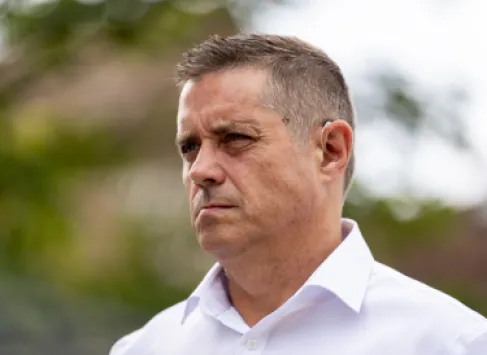 العثور على جثة نجم بريطاني في السجن بعد أسابيع على سجنه بتهمة الاعتداء الجنسي على قاصرتين