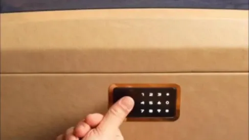 أغلى علبة كعك في مصر تشعل مواقع التواصل