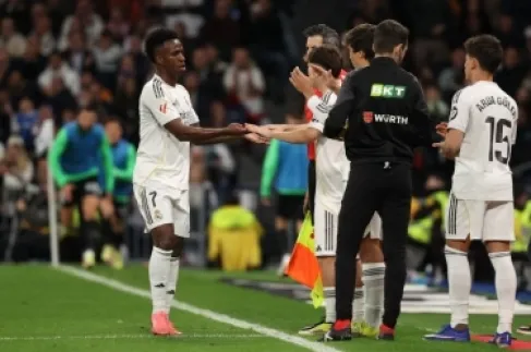 ريال مدريد اجرى 6 تبديلات خلال لقاء إلتشي ! .. كيف حدث ذلك ؟