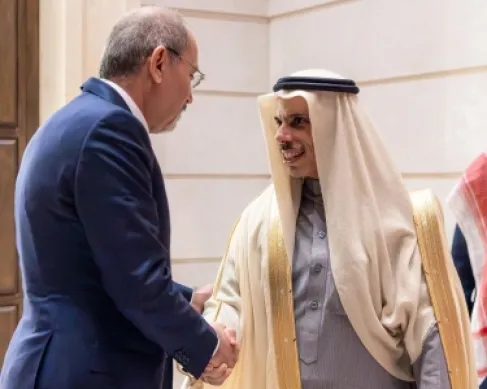 Al-Safadi and bin Farhan discuss escalation in the region