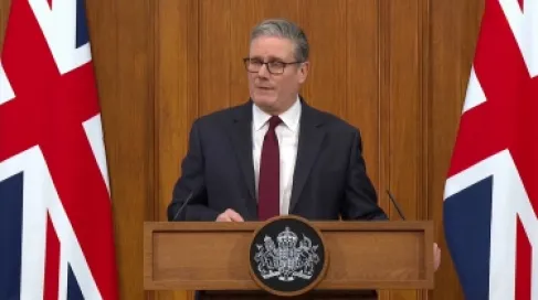 Starmer: We will not be dragged into war, and opening Hormuz is not easy
