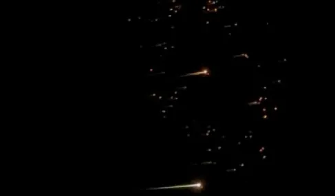 إيران تعلن استهداف تل أبيب بصواريخ عنقودية ردا على مقتل لاريجاني