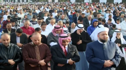 الإفتاء الأردنية : صلاة الجمعة لا تسقط إذا وافقت يوم العيد