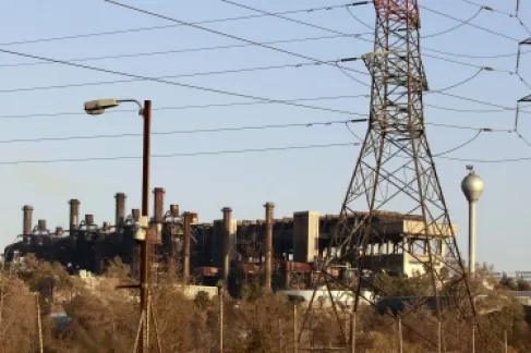 وزير الطاقة يؤكد أهمية الحفاظ على الجاهزية في ظل الظروف الحالية