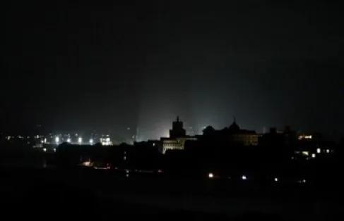 انقطاع الكهرباء عن حوالي 10 ملايين شخص في كوبا