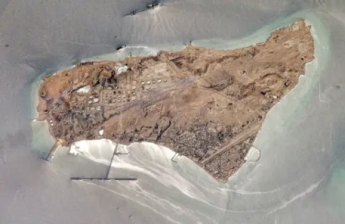 صحيفة: واشنطن تدرس نشر 3000 مظلي للسيطرة على جزيرة خارك الإيرانية