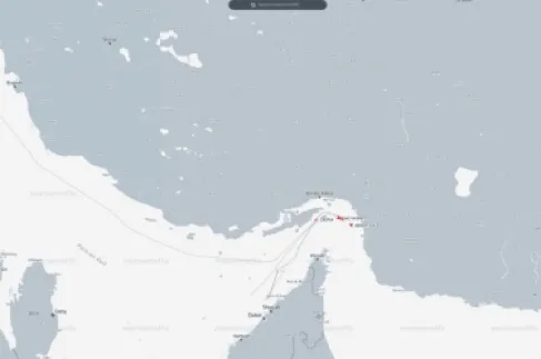 عبور محدود لناقلات تجارية عبر ممر ملاحي ضيق بمضيق هرمز