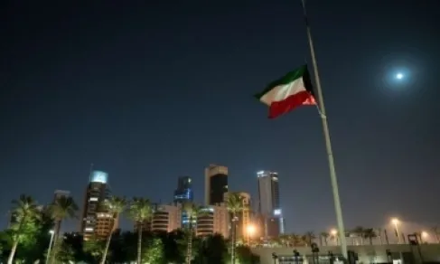 اشتعال حريق في مطار الكويت بعد استهدافه بمسيّرات