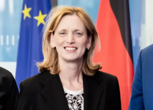 من كارين برين التي قد تصبح أول رئيسة ألمانية من أصول يهودية؟